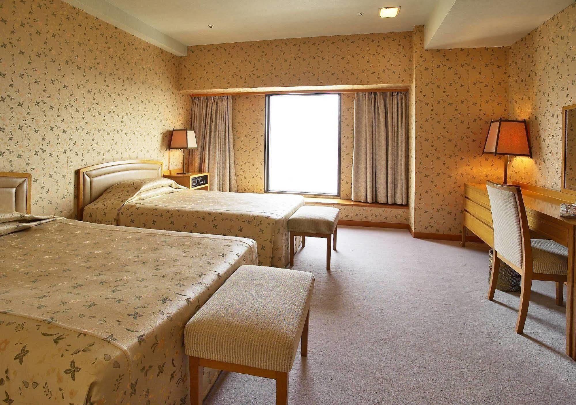 Ana Crowne Plaza Kumamoto New Sky By Ihg Hotel Kültér fotó
